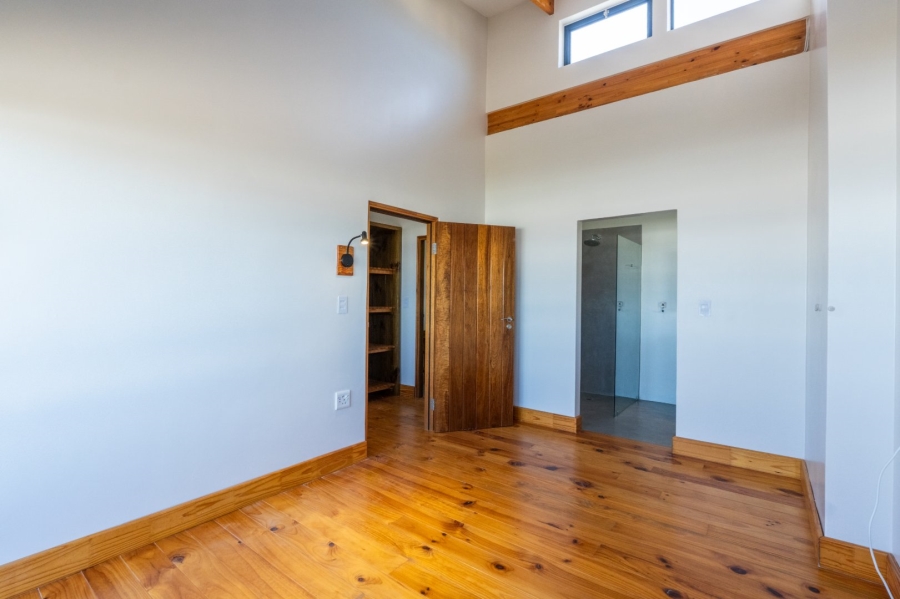 4 Bedroom Property for Sale in Kleinkrantz Western Cape